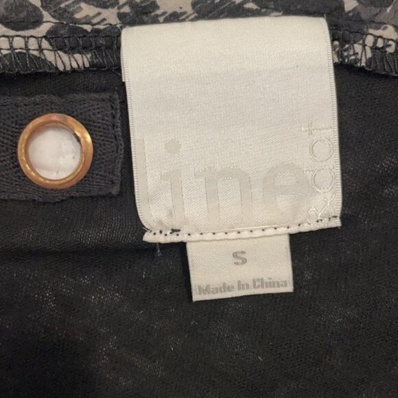 REVOLVE New Line & Dot Patterned Top S - Picture 3 of 7